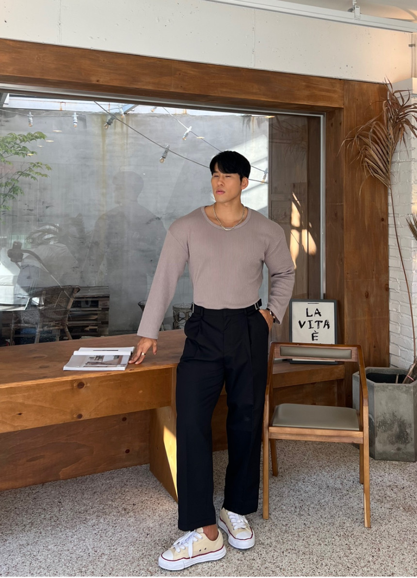 8E6876B6-8A59-4319-A99A-A553FE4C03FD