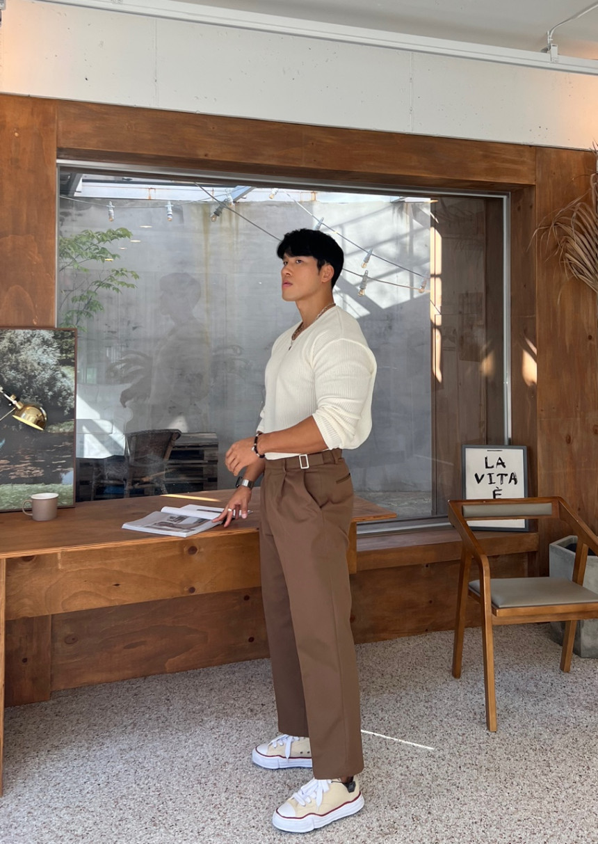 8686A7D4-DE23-4BE7-A0C7-1B9004E90304