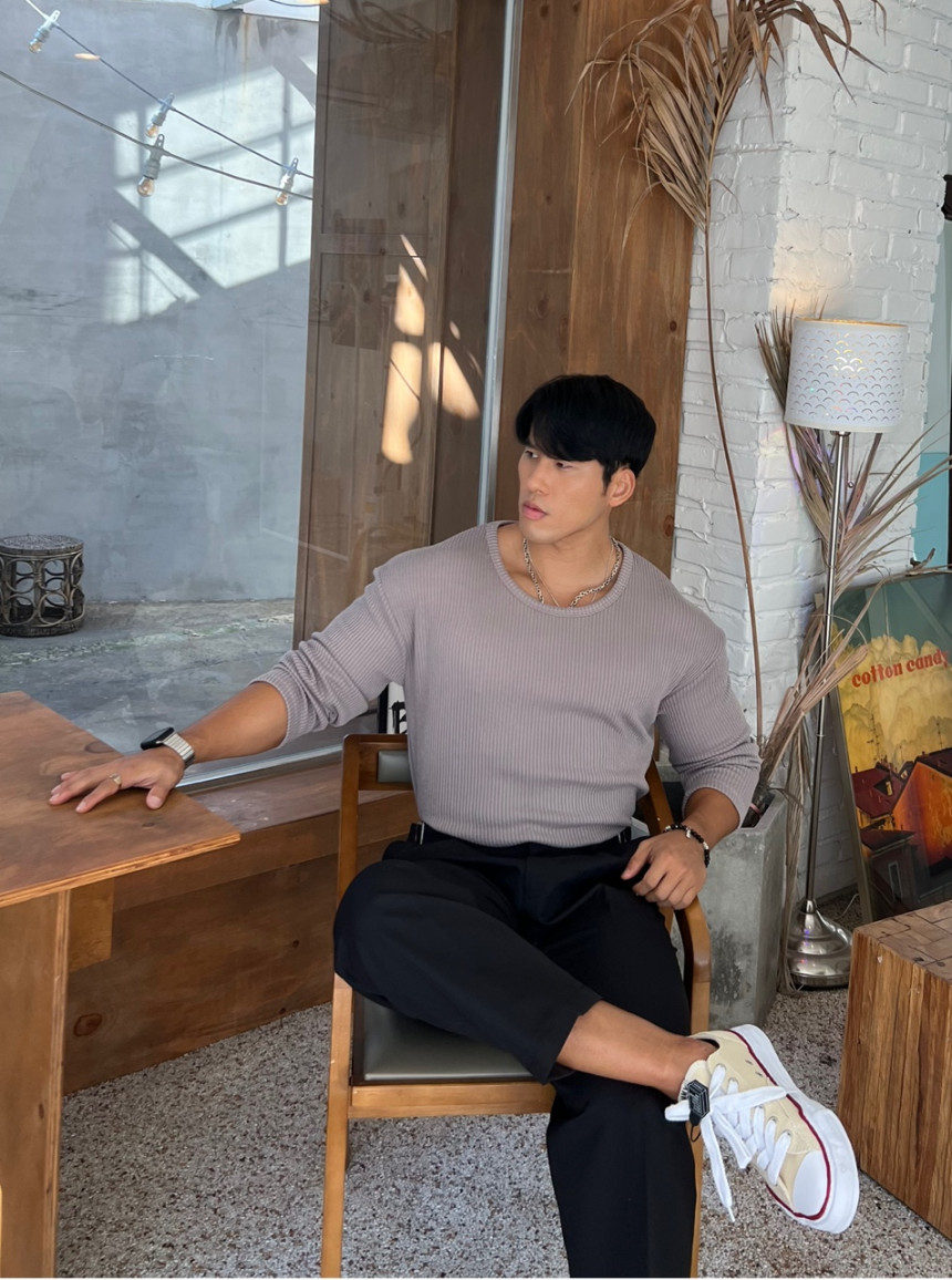 E3C6A667-8355-4EA7-8FEF-70C29CEA9CAB