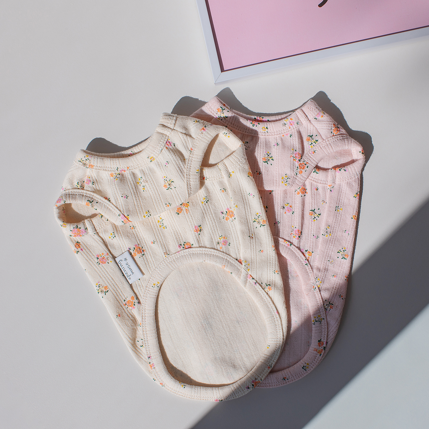 오프닝뮤즈 플라워 아일렛 티셔츠 강아지 티셔츠 실내복