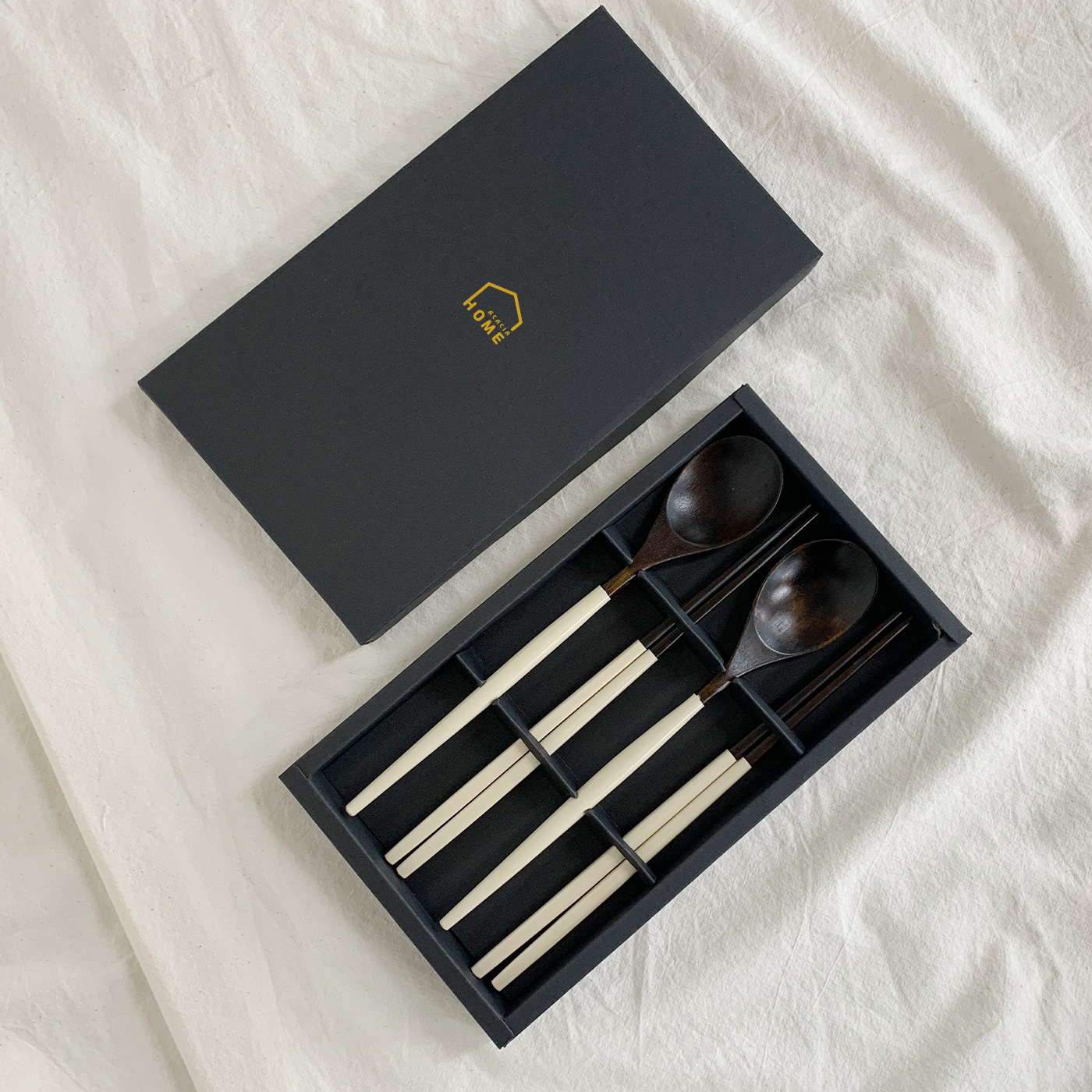 1+1 아카시아홈 고급 옻칠 나무 부부 예쁜 수저세트 우드 수저 젓가락 집들이선물