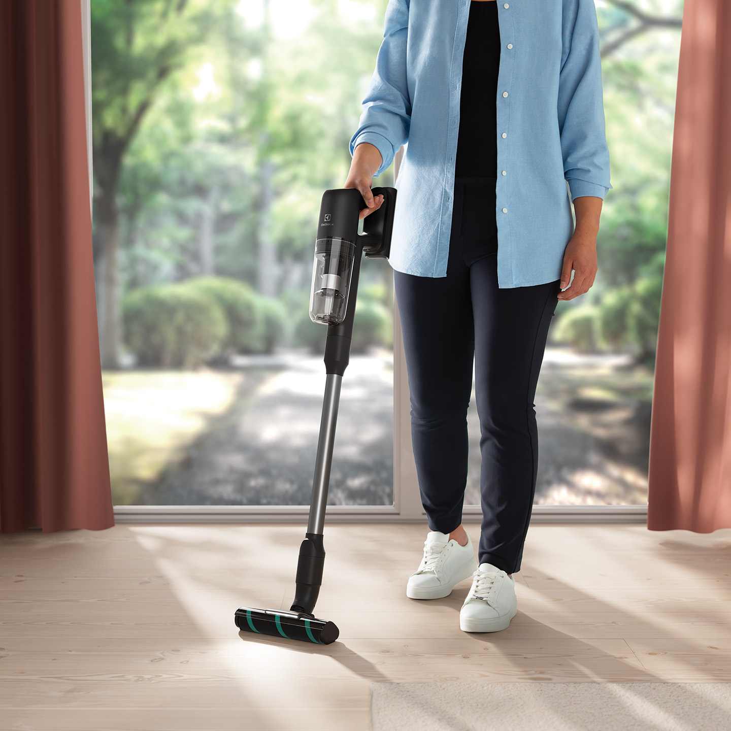 일렉트로룩스 EFP71512 얼티밋홈 700 라이트 무선 청소기 - 사선 브러쉬 / 틈새 노즐 이미지 4