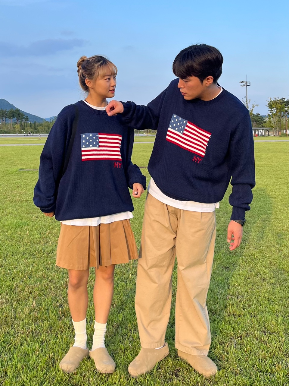 [UNISEX] 베이지 와이드 투핀턱 밴딩 코튼팬츠 - 상세 이미지 5