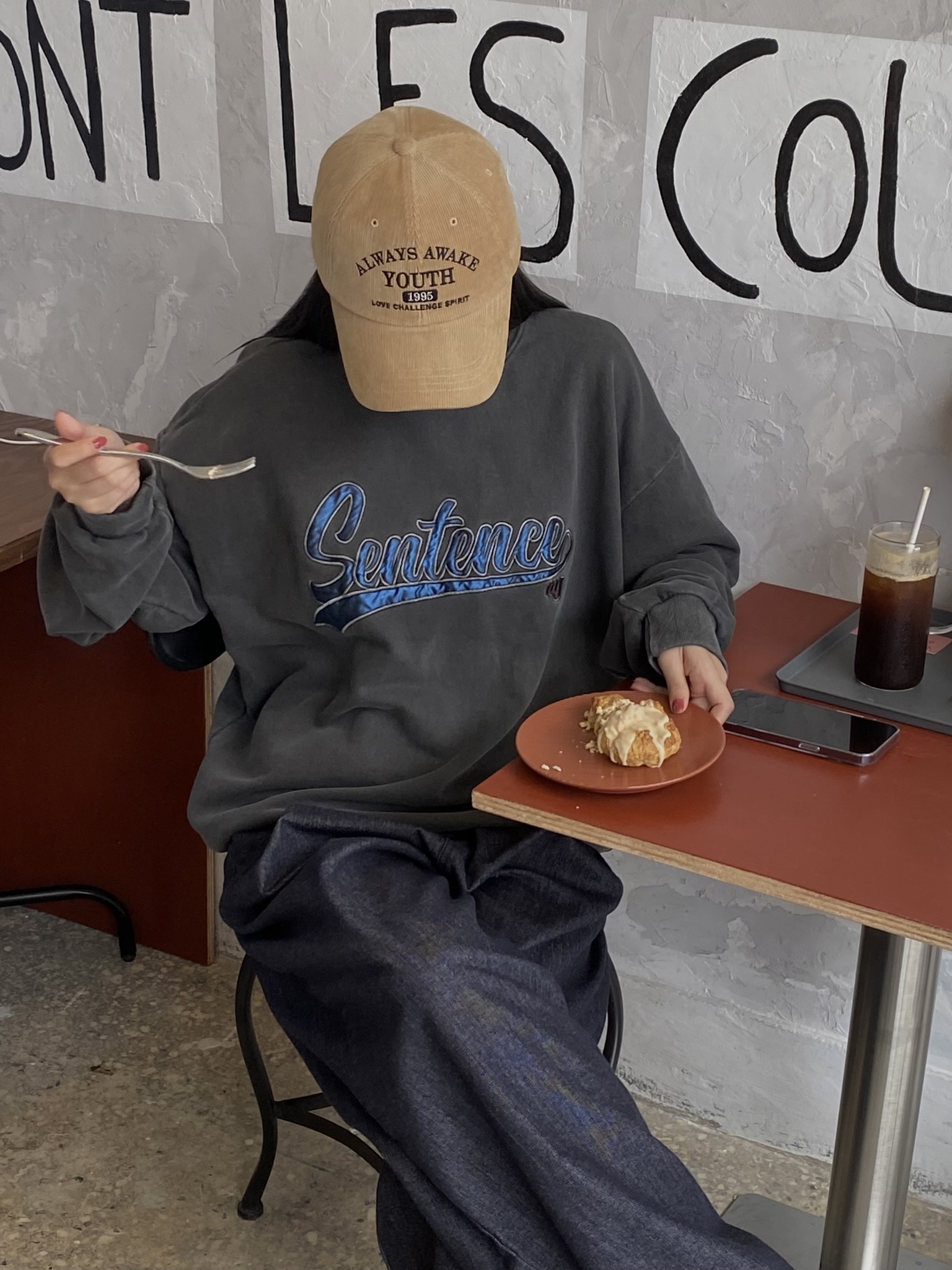 문즈 핀턱 뒷 밴딩 이염없는 논페이드 와이드 벌룬 데님 / S - M / 뒷 밴딩 여유로운 폼 벌룬한 상세 이미지 19