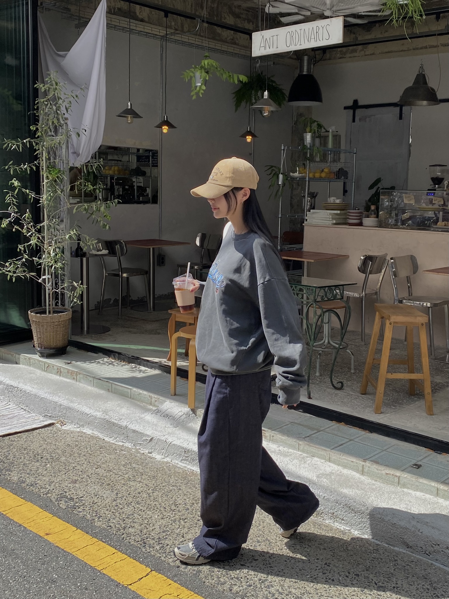 문즈 핀턱 뒷 밴딩 이염없는 논페이드 와이드 벌룬 데님 / S - M / 뒷 밴딩 여유로운 폼 벌룬한 상세 이미지 26