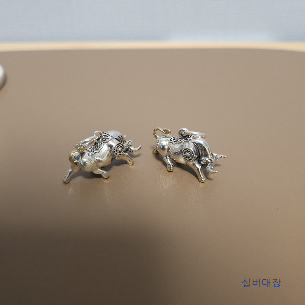 실버 925 빈티지 엔틱 행운 선물 소 볼드 묵직한 은 목걸이 펜던트 - 상세 이미지 4