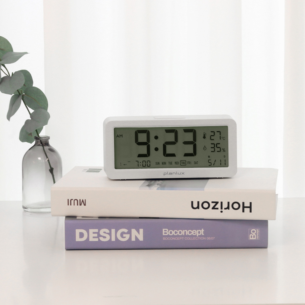 플랜룩스 심플뷰 전자 탁상시계 LED 백라이트 온도 습도 건전지 무소음 알람 시계