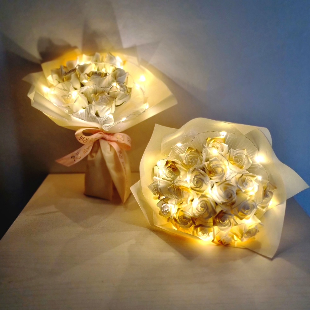비누꽃 꽃다발 졸업식 기념일 꽃선물 LED 장미꽃다발 - 상품 이미지
