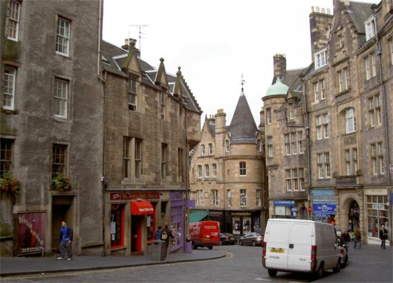 영국 에든버러 Hop-On-Hop-Off 버스 투어 | 런던 출발 이미지 4