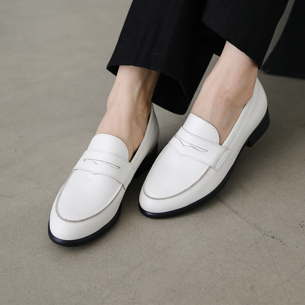 [GISSE 지쎄] 소가죽 여성수제화 헤이든 통굽로퍼 GIS-44240