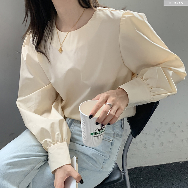 레버 라운드 퍼프 벌룬 코튼 블라우스 3col 봄 여름 루즈핏 심플 레이어드 제이플로우 - 상세 이미지 3