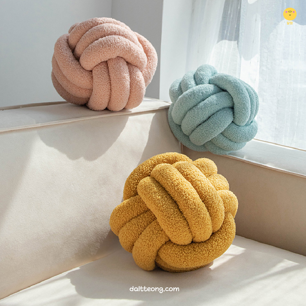 달떵 예쁜 꼬임 매듭 쇼파 쿠션 북유럽 거실 침실 인테리어 침대 귀여운 침실 포인트쿠션 - 상품 이미지