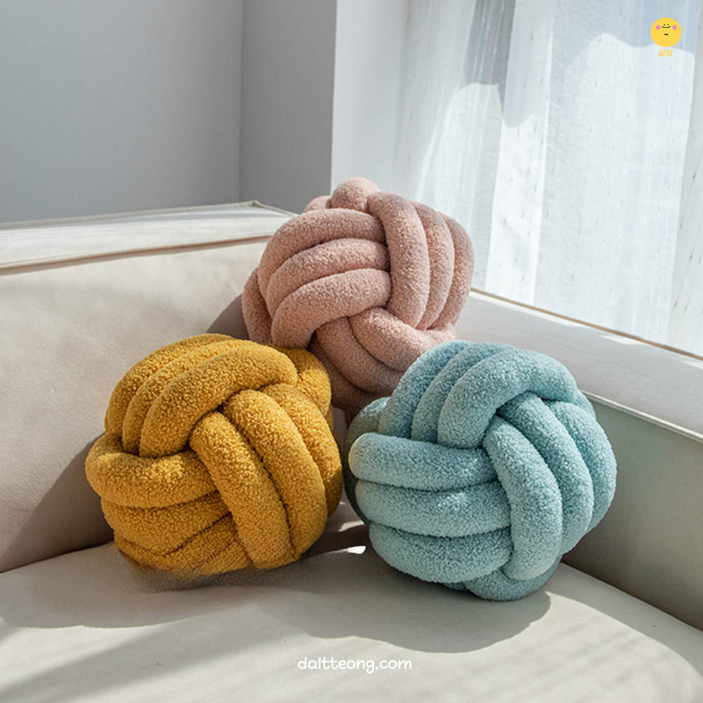 달떵 예쁜 꼬임 매듭 쇼파 쿠션 북유럽 거실 침실 인테리어 침대 귀여운 침실 포인트쿠션