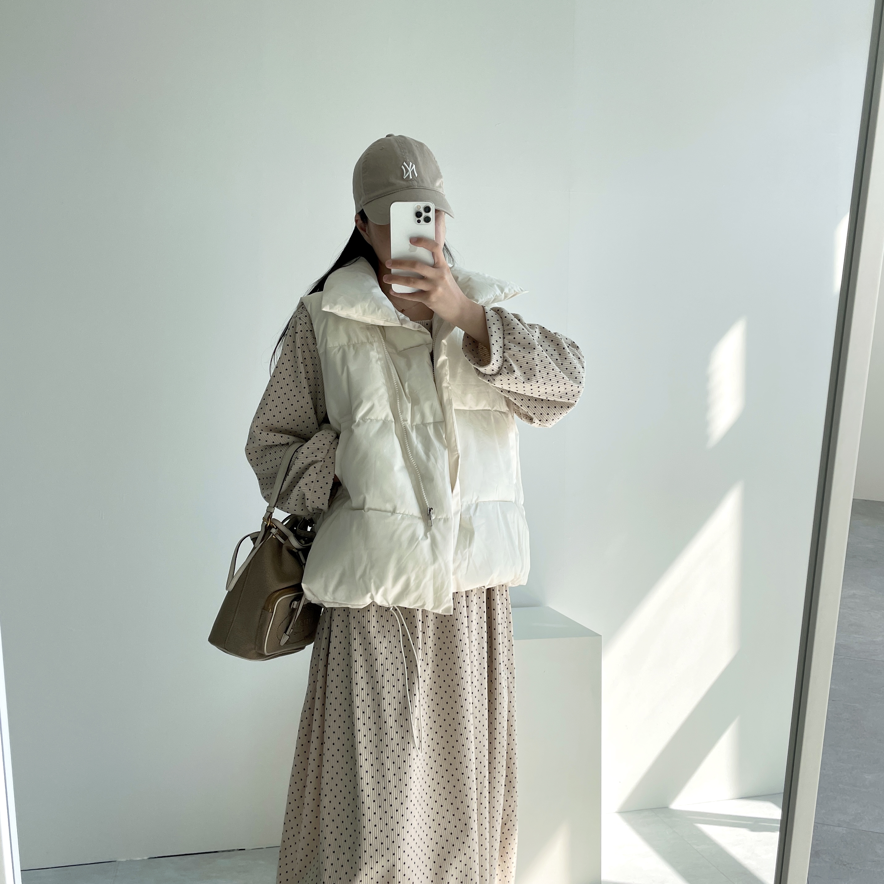 세일) 사선 오버핏 하이넥 패딩 점퍼 조끼 베스트 이미지 2