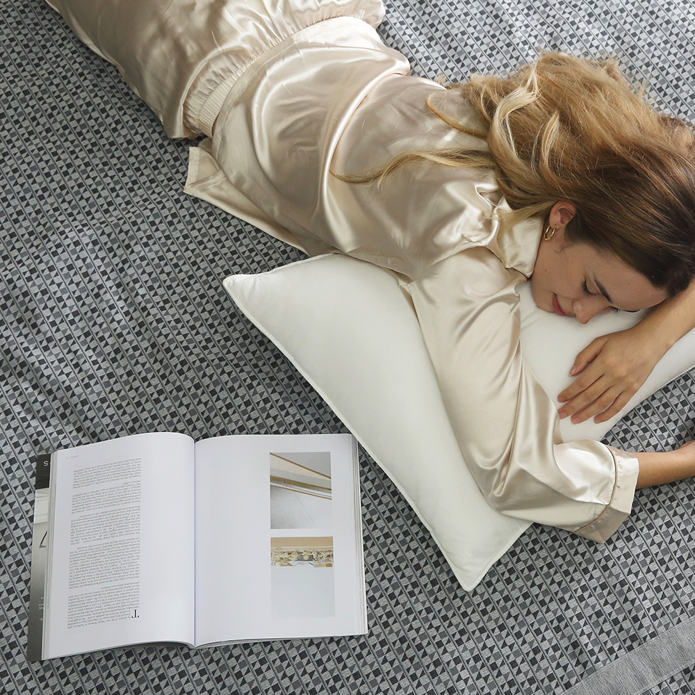 나이몰리 탄소매트 캠핑전기요 카본매트 전기장판1인용 싱글