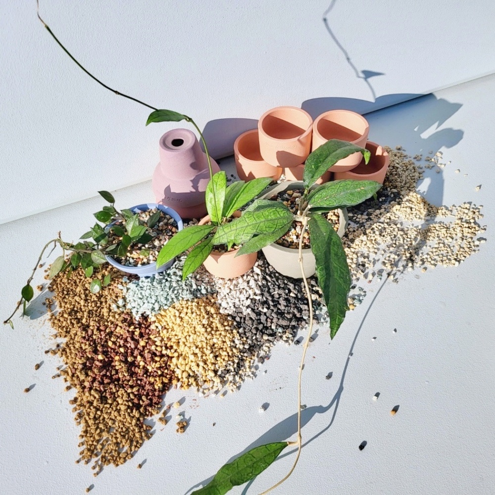 모두의가든 최고급 분갈이흙 모가토 베이직 적옥토 녹소토 난석 제오라이트 송이석 혼합 1.5L 제품 이미지