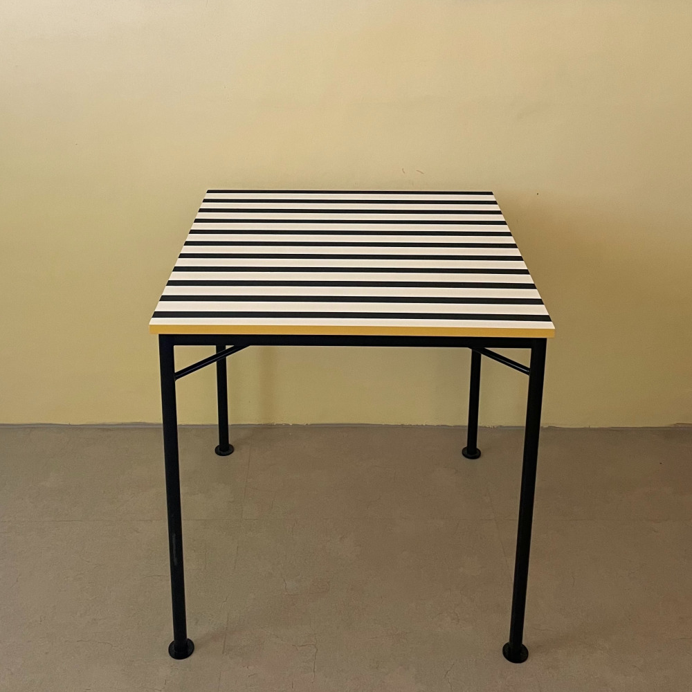 텐더 스트라이프 테이블 인테리어 카페 거실 커피 사각형 티 엔틱 디자인 감성