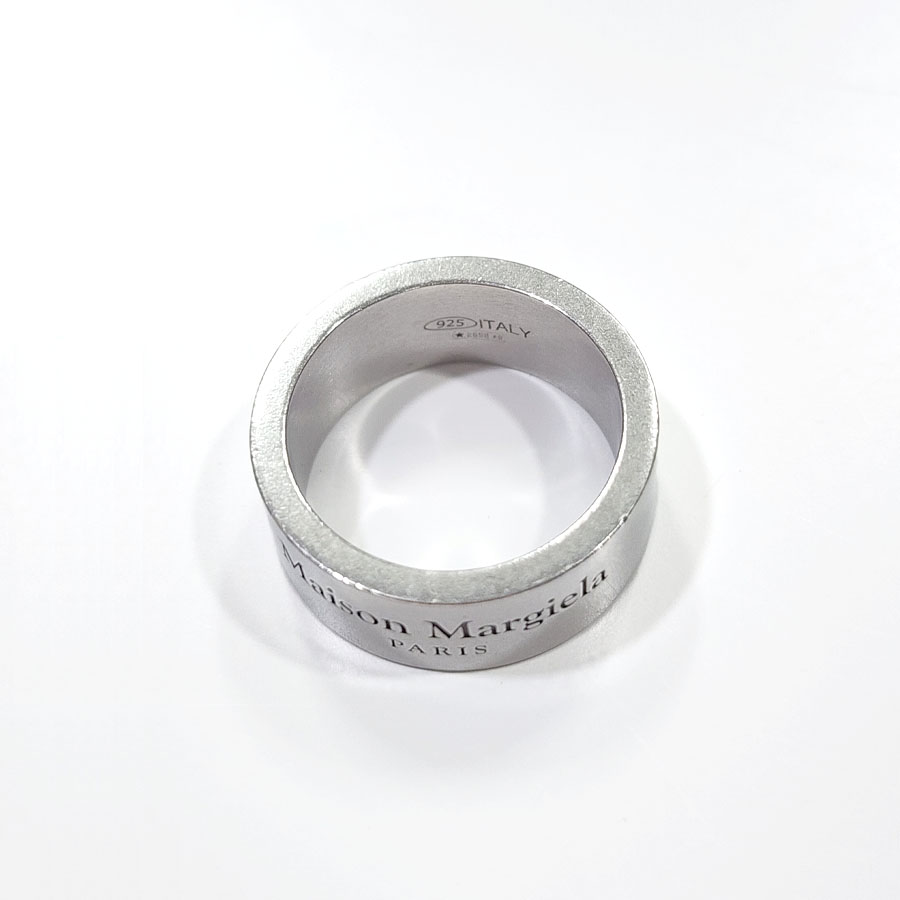 메종마르지엘라 로고 와이드링 인그레이빙 반지 SM1UQ0082 SV0158 951 - 상세 이미지 4