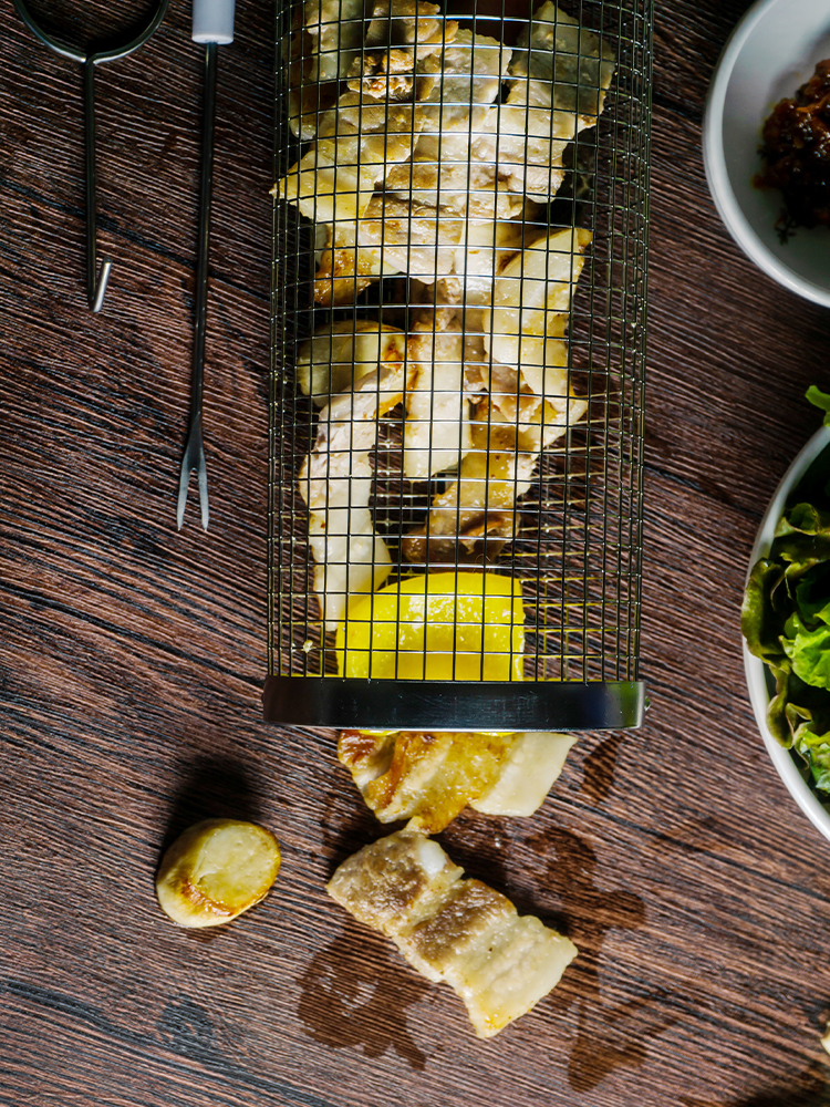 캠핑 바베큐그릴 원통그릴 1+1 화로구이 숯불 다회용 원형 가정용 야외용 삼겹살 BBQ