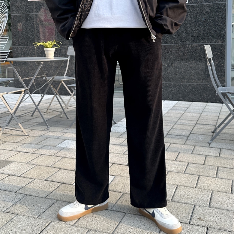 1+1 남자 플럿코 코듀로이 밴딩 카고 세미와이드 팬츠 이미지 4