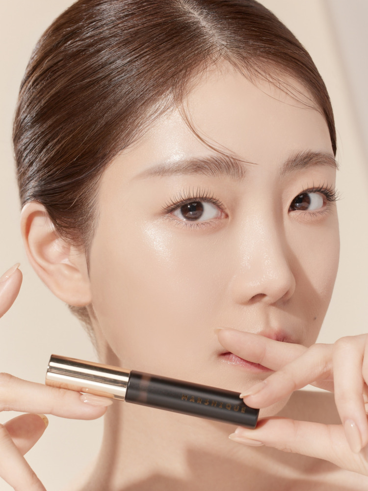 [화해 1위] 마르시끄 인리치드 블랙 틴팅 비건 속눈썹 영양제 - 펌 연장 케어, 투명 마스카라 픽서 겸용 눈썹 에센스 세럼