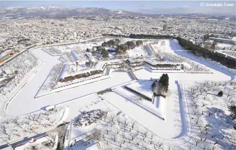 홋카이도 하코다테 온천 게 2일 투어｜미쉐린 3스타 하코다테 산야경 케이블카 & 노보리베츠 니코스 마린파크 & 시코쓰 호수 얼음 파도 축제 & 가나모리 창고 & 하코다테 아침 시장 이미지 4