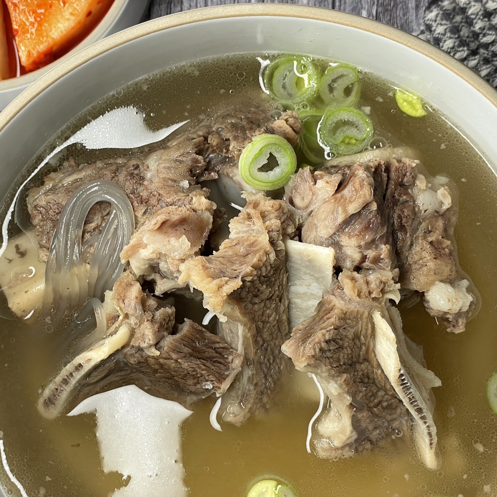 궁중식품 소갈비탕 750g x 3봉 고기가득
