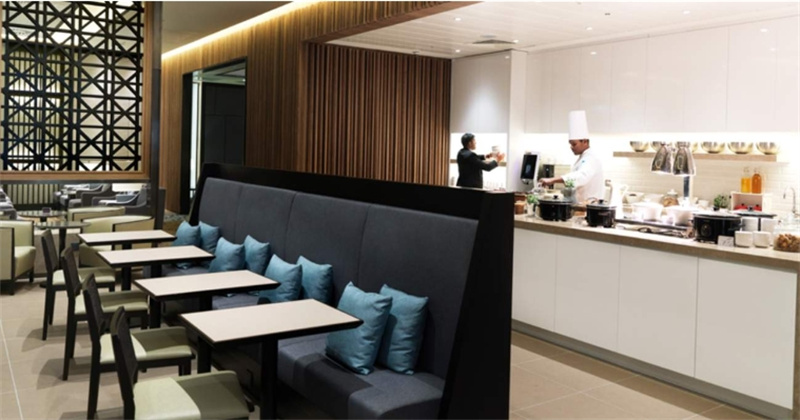 영국 런던 히드로 공항 라운지 서비스 (Plaza Premium Lounge) 이미지 3