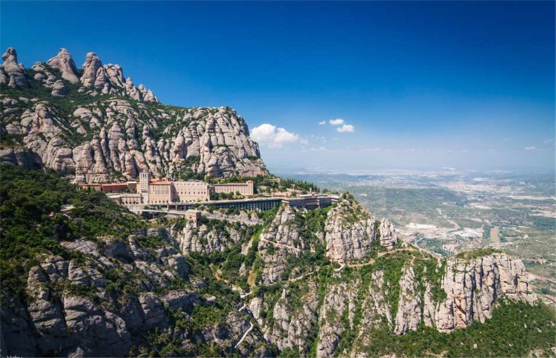 스페인 바르셀로나 근교 반나절 투어 | 몬세라트 산맥 & 톱니바퀴 트레인 이미지 2