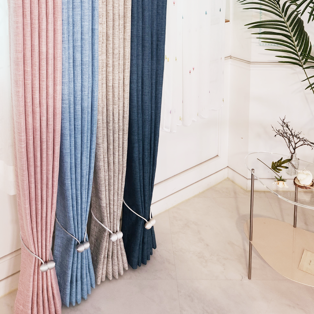 아르일랑 완벽 암막 커튼 빛차단율 100% 형상 기억 가공 1cm 나비주름 타입 임페리얼