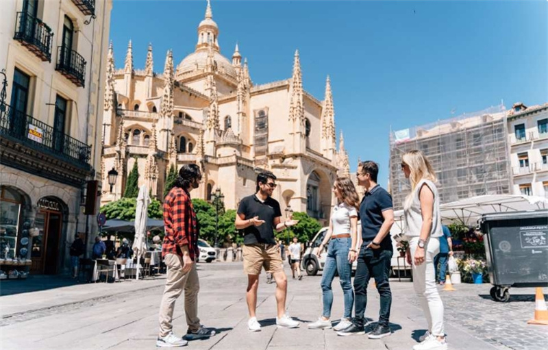 스페인 마드리드 교외 일일 투어 | Valle de los Caidos & Segovia with Suckling Pig 점심 (마드리드 출발) 이미지 2