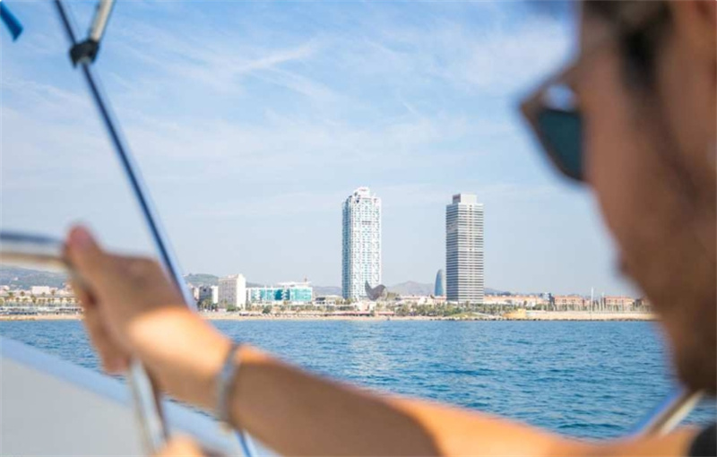 스페인 바르셀로나 구시가지 워킹 투어 헬리콥터 비행 및 워터프론트 세일링 이미지 3