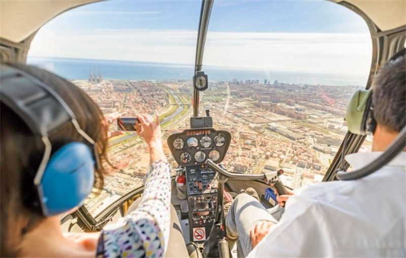 스페인 바르셀로나 구시가지 워킹 투어 헬리콥터 비행 및 워터프론트 세일링 이미지 2