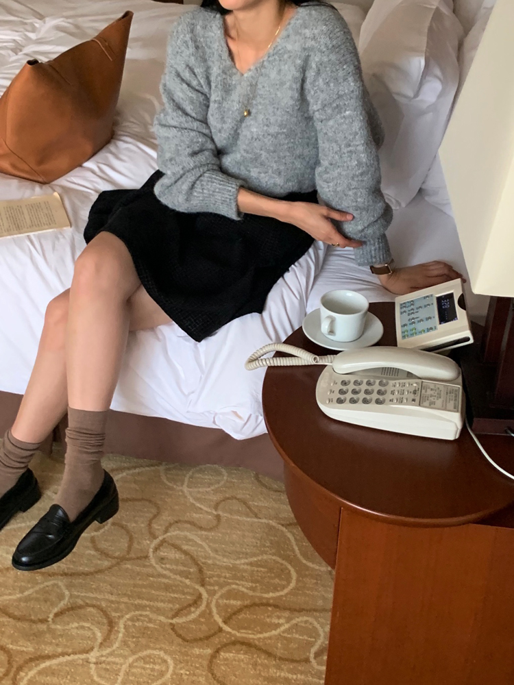 포근한 루즈핏 알파카 울 니트 레이어드 브이넥니트 긴팔 여성 니트티 이미지 2