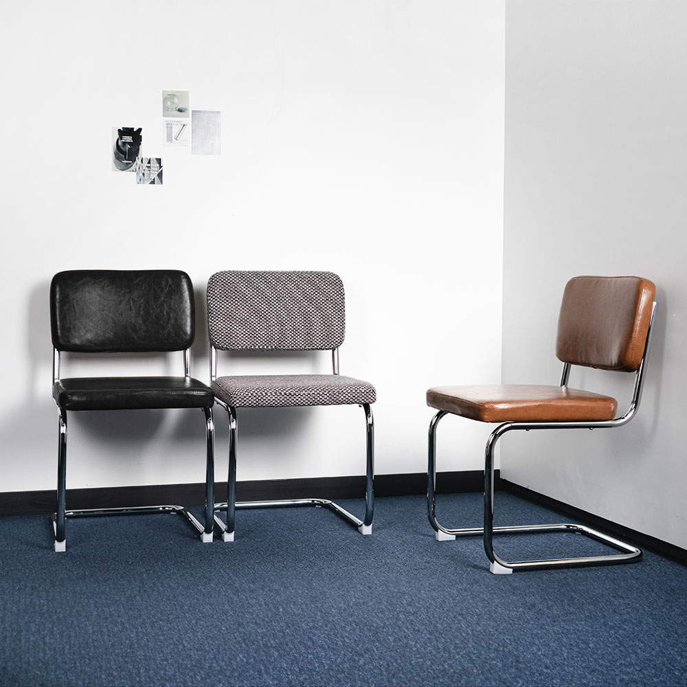 가죽의자 미드센추리 인테리어 철제 의자 캔틸레버 세스카 체어