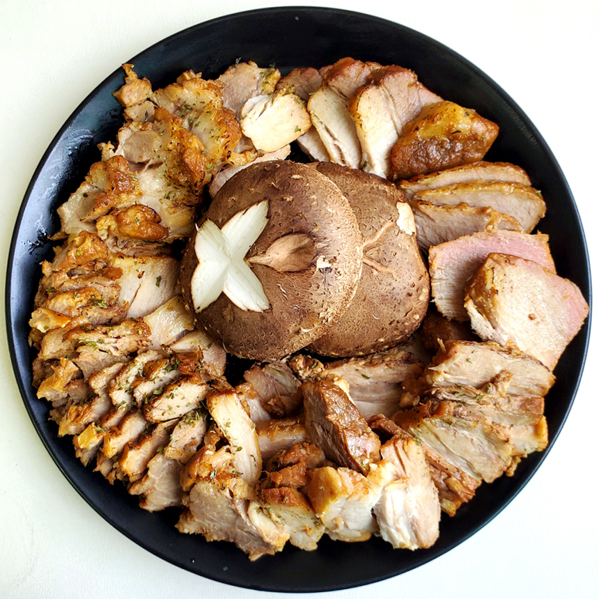 못난이 보쌈 400g 내외 돼지 통삼겹수육 보쌈 족발 간편식 혼밥족 1~2인분 캠핑 음식 - 상품 이미지