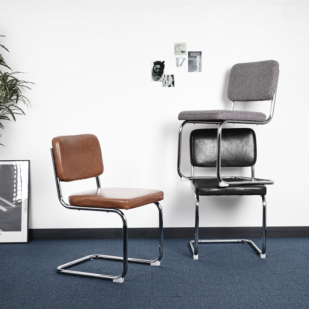 가죽의자 미드센추리 인테리어 철제 의자 캔틸레버 세스카 체어
