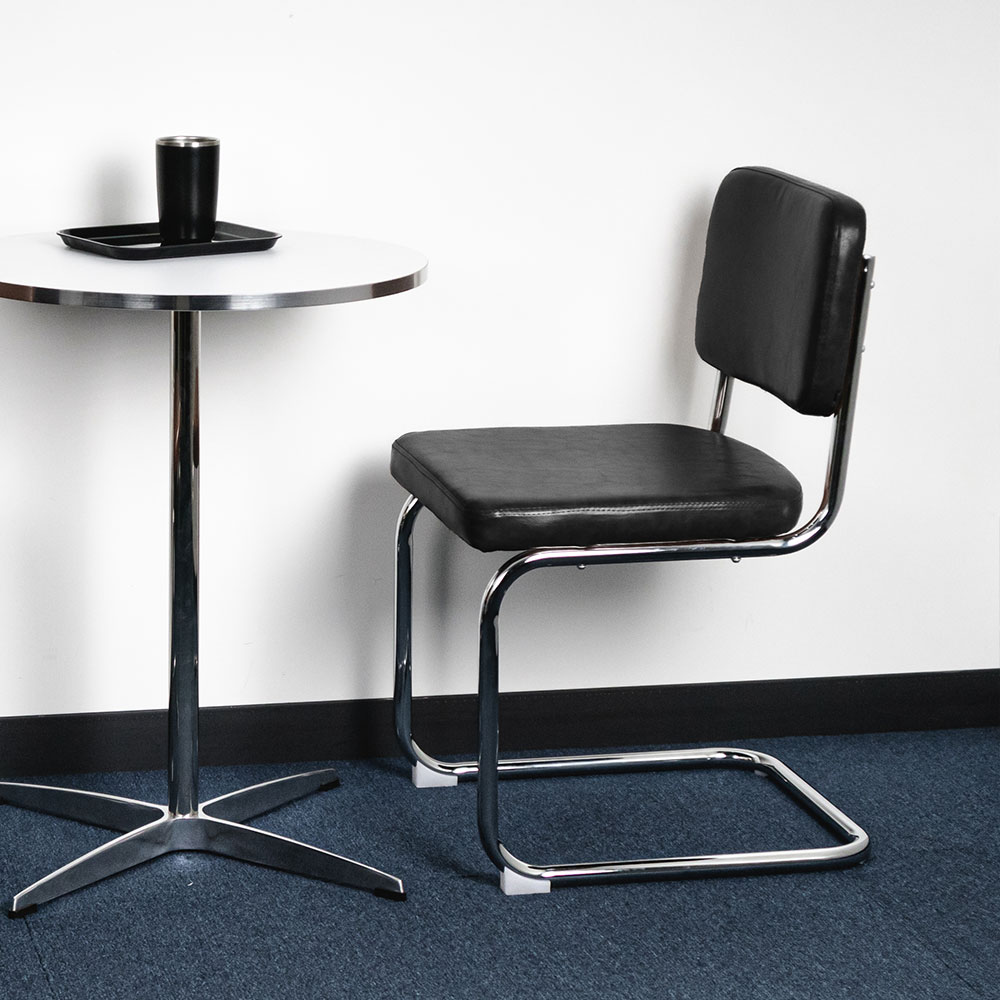 가죽의자 미드센추리 인테리어 철제 의자 캔틸레버 세스카 체어