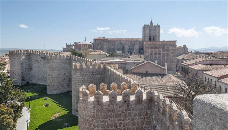 스페인 마드리드 교외 투어 | 스페인 세고비아 & 아빌라 유적 투어 (마... 솔직 후기 | 실사용자 리뷰 분석 - 대표 이미지