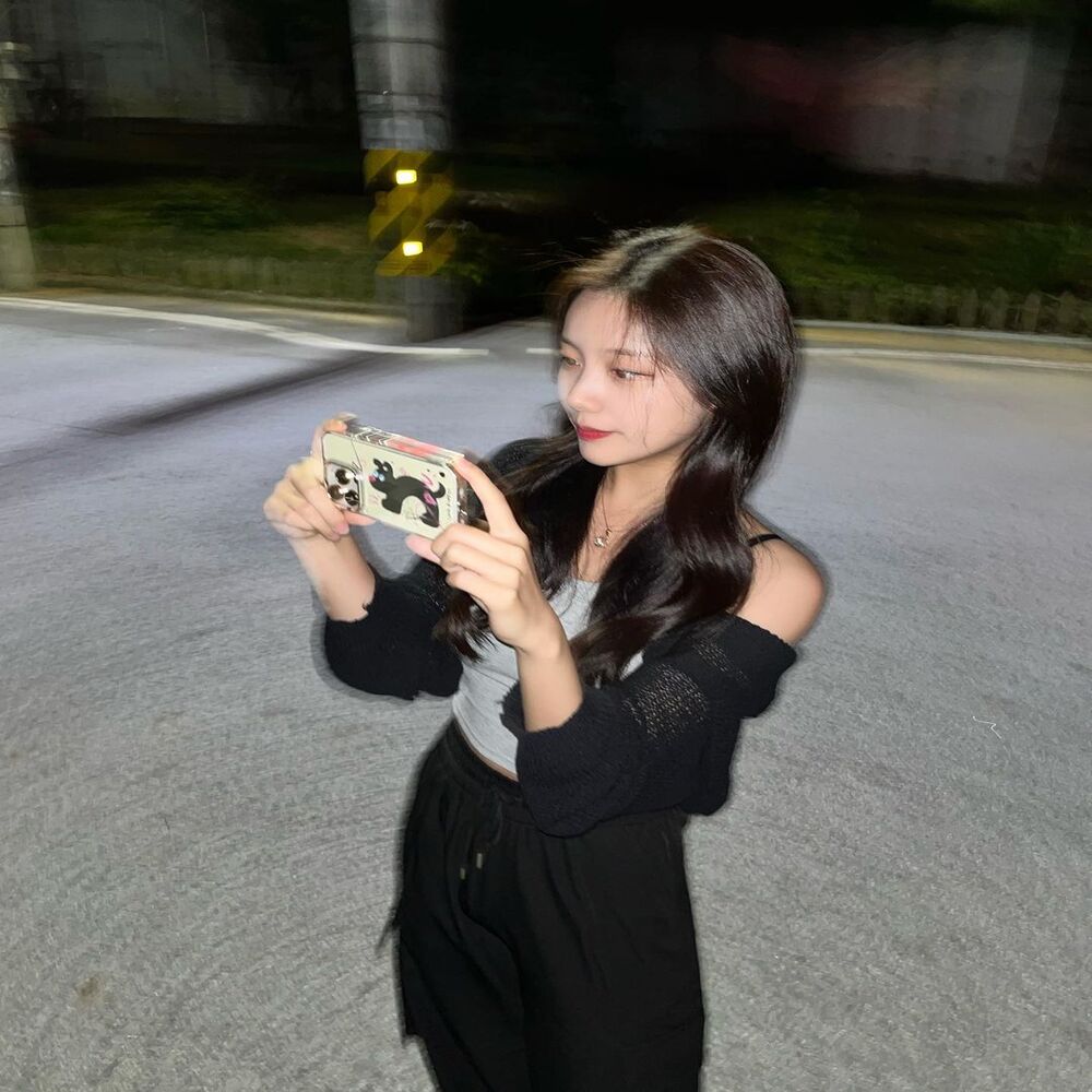 아이폰15 프로 케이스 미러 거울 러브퍼피 - 상세 이미지 3