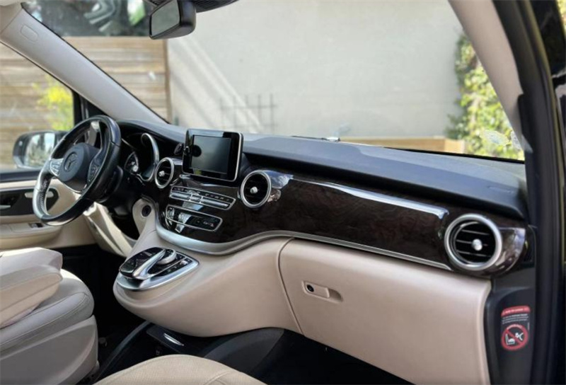 스위스 취리히 공항(ZRH)에서 취리히 시내까지 중국어를 구사하는 운전기사와 함께 개인 이동 이미지 3