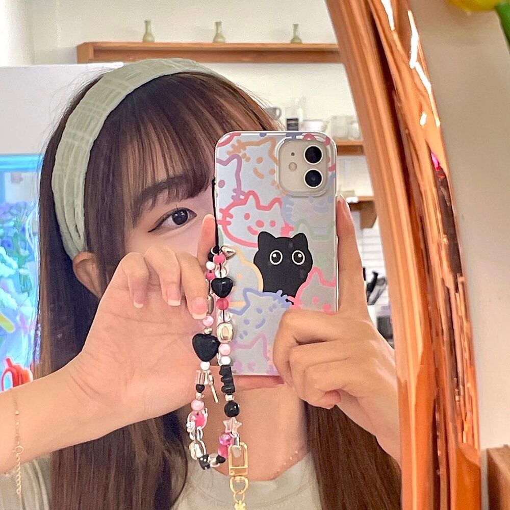 아이폰15 프로 케이스 오밀조밀고양이 폰줄포함 - 상세 이미지 3