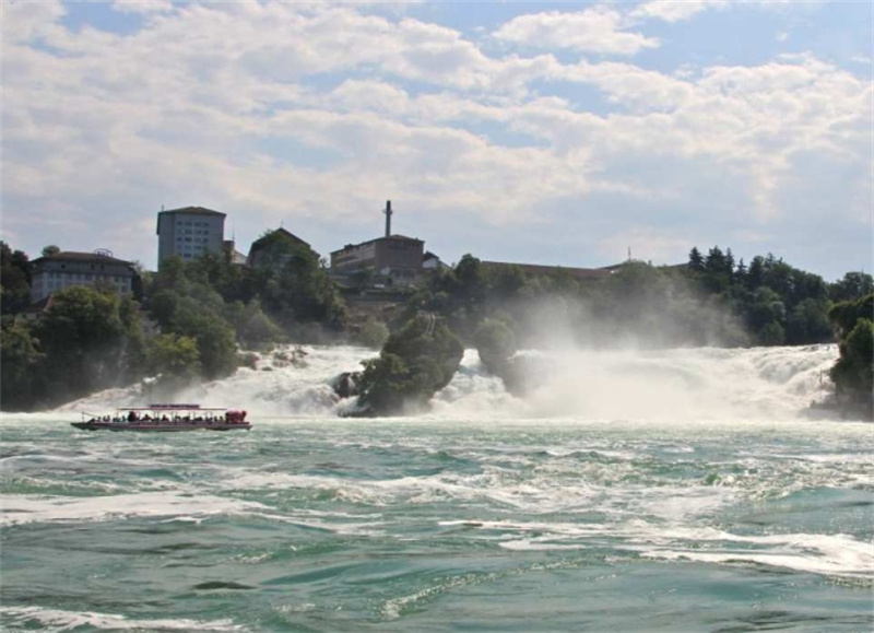 스위스 취리히 출발 스위스 반나절 투어: 라인 폭포와 슈타인 이미지 2