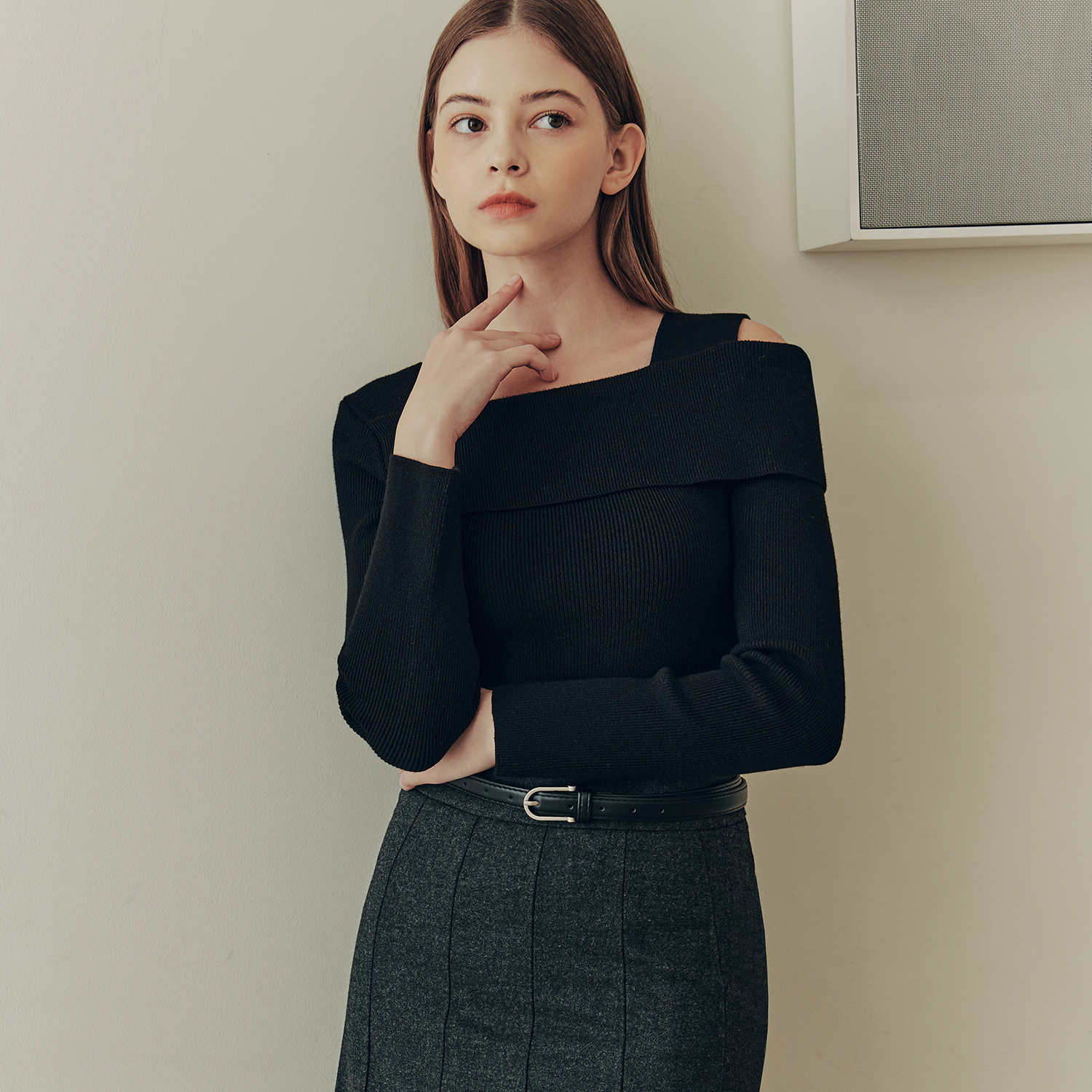 [제로스트릿][5컬러] 솔리드 언발란스 오프숄더 스웨터 SOLID UNBALANCE OFF SHOULDER SWEATER 제품 이미지