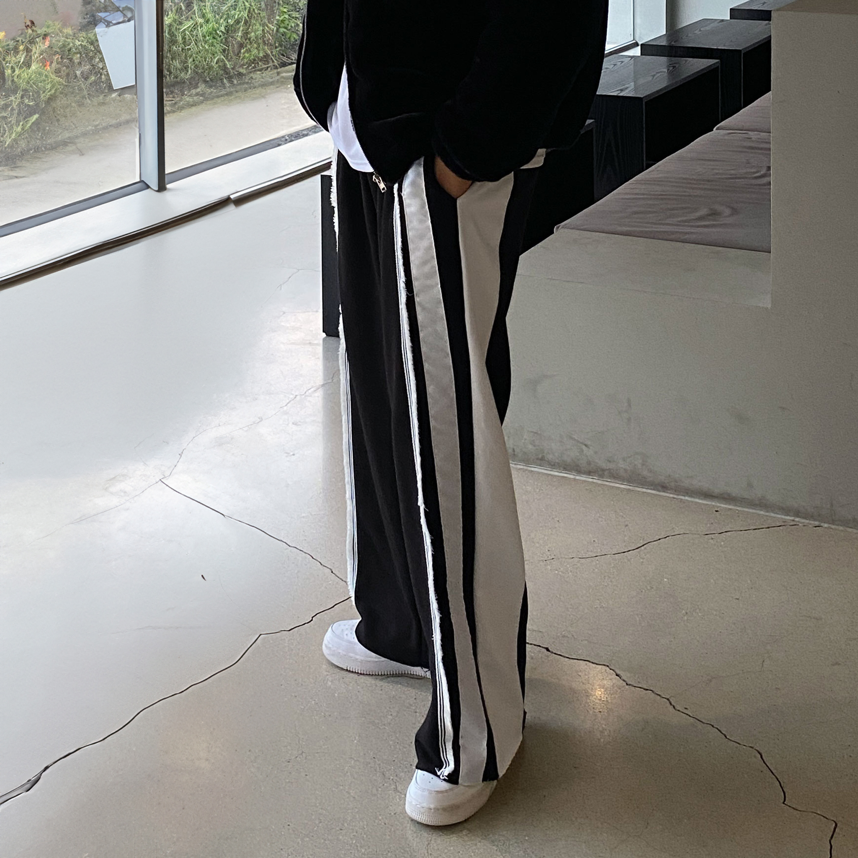 테슬팬츠 남자와이드트레이닝팬츠 남자통바지 - 상품 이미지