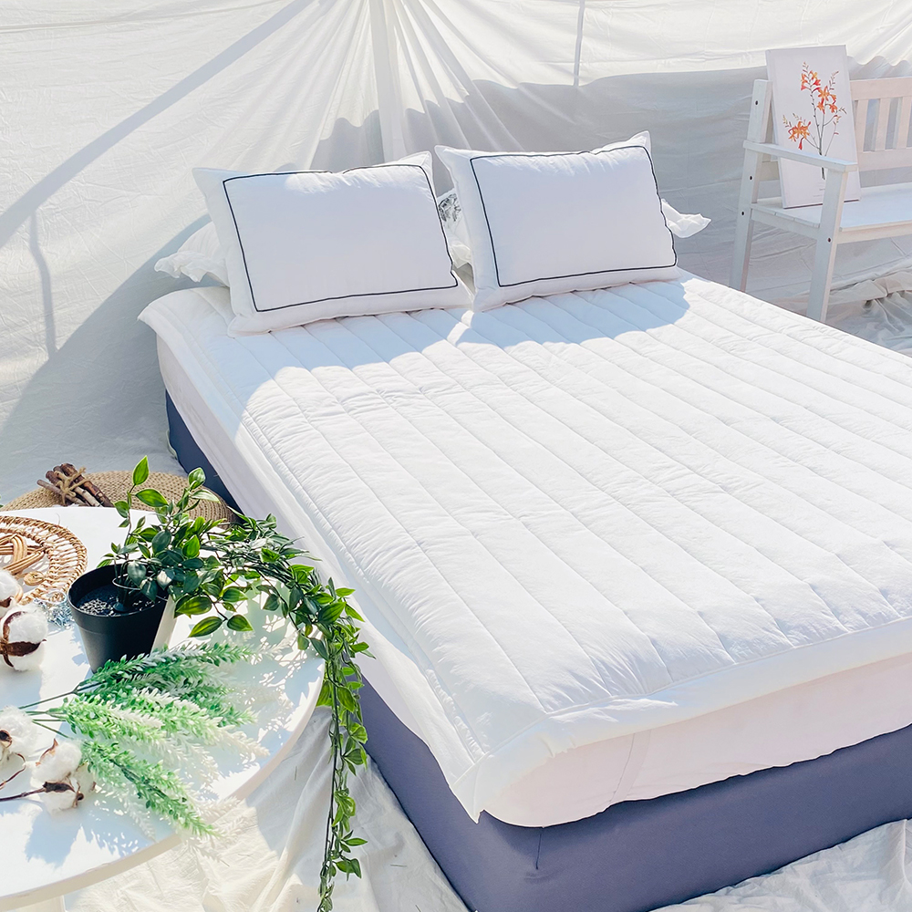 쿠에뜨 호텔 이불패드 호텔식 사계절 광폭 논슬립 고정밴드 침대패드