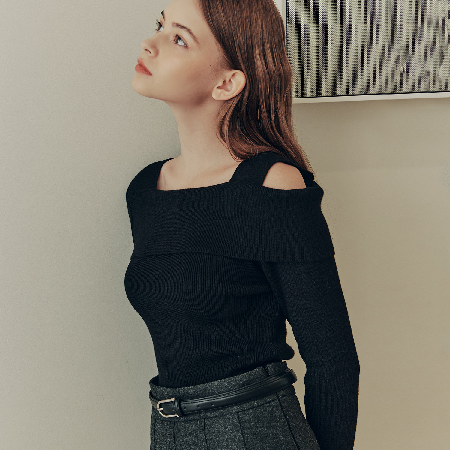 [제로스트릿][5컬러] 솔리드 언발란스 오프숄더 스웨터 SOLID UNBALANCE OFF SHOULDER SWEATER - 상세 이미지 4