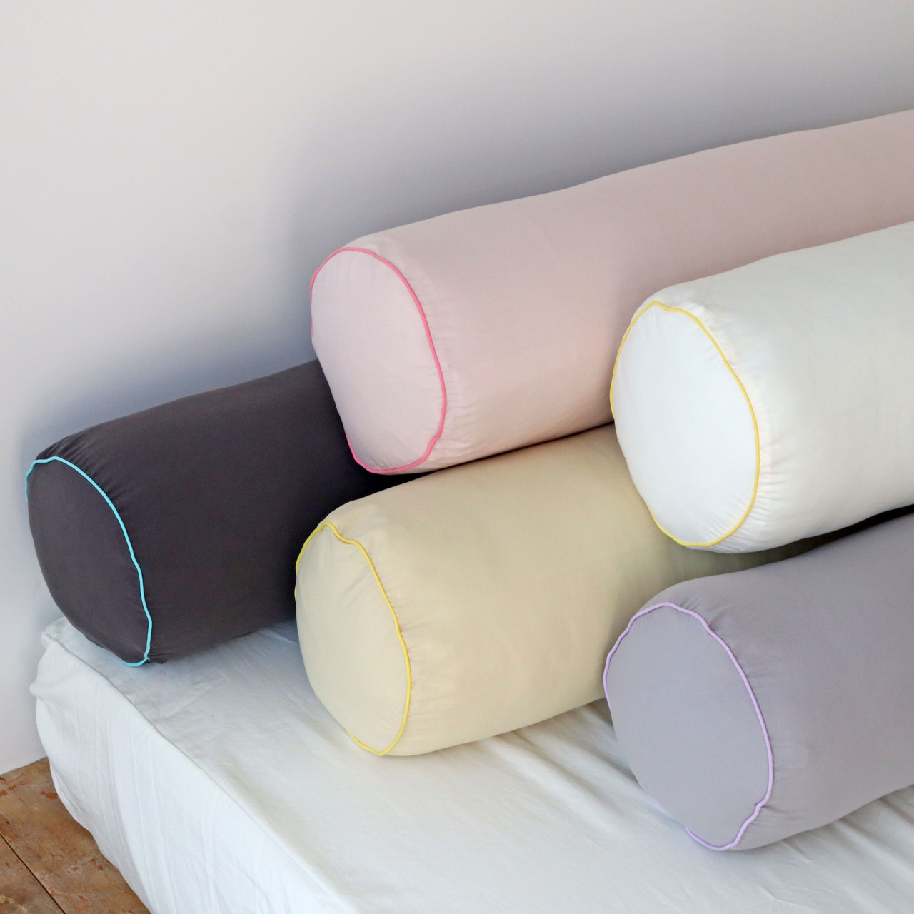 모찌 피치스킨 원형 롱쿠션 안고자는 다리 베개 긴쿠션 바디필로우 커버