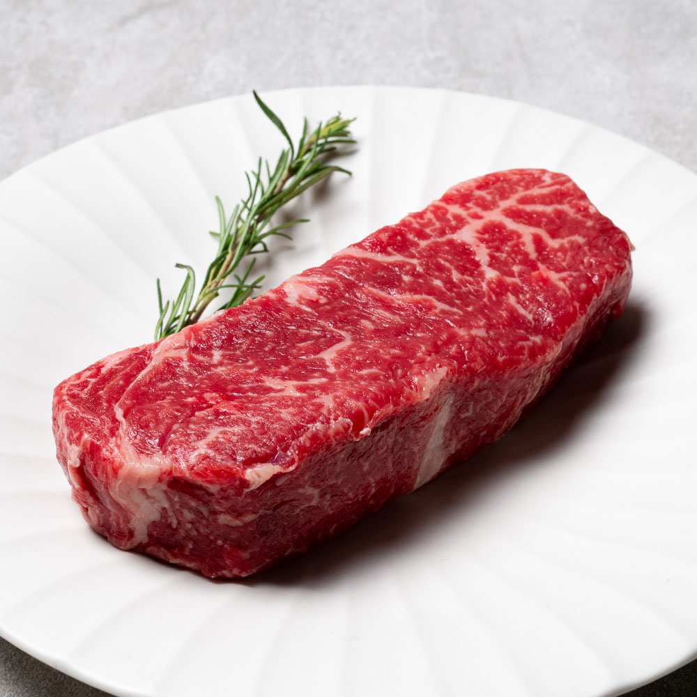 국내산 소고기 홈파티 채끝살 스테이크 200g [캠핑음식 수비드 육우]