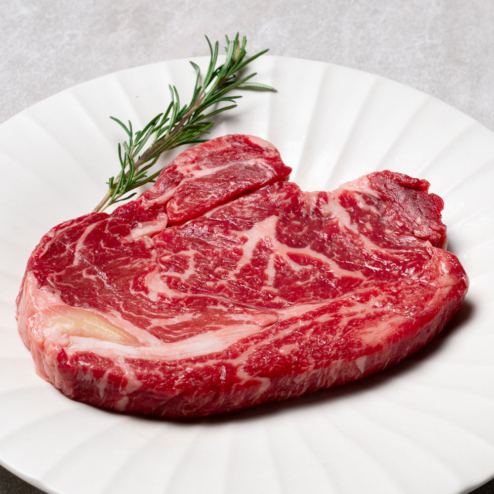 국내산 소고기 홈파티 꽃등심 스테이크 200g [캠핑음식 수비드 육우]